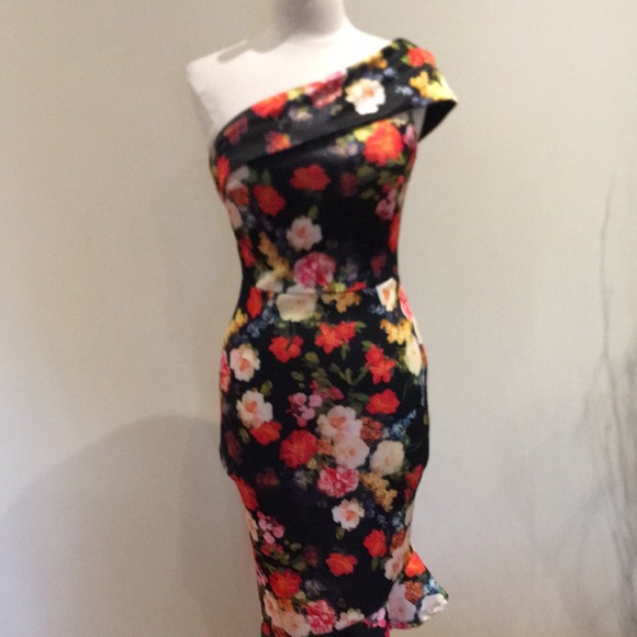 One shoulder Floral dress size small NWOT - Picture 2 of 11